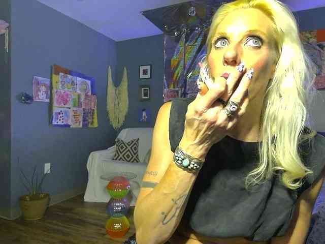 mylfGlama webcam