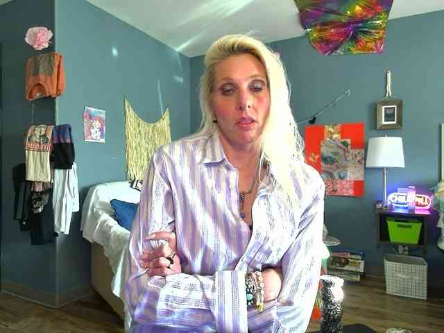 mylfGlama webcam