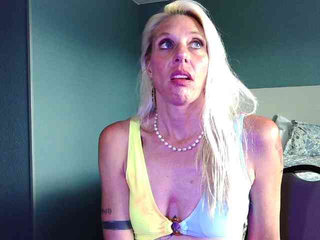 mylfGlama webcam