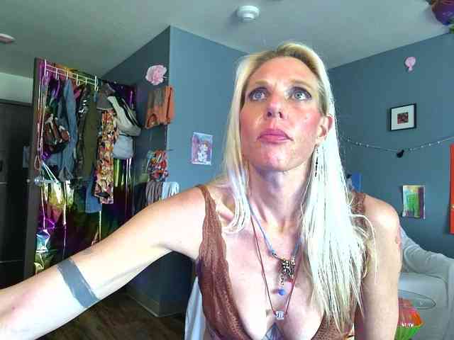 mylfGlama webcam