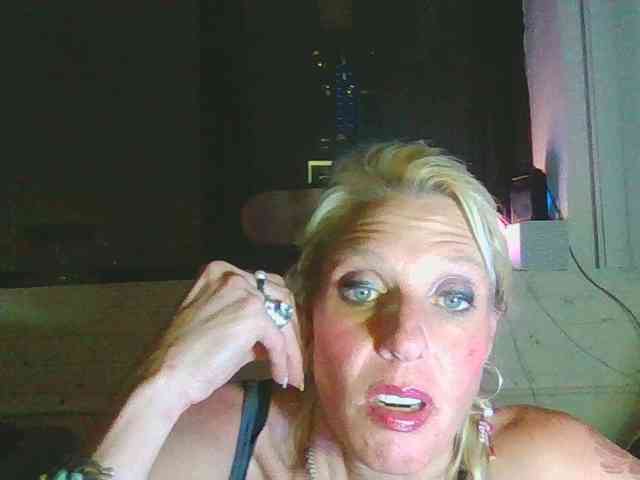 mylfGlama webcam