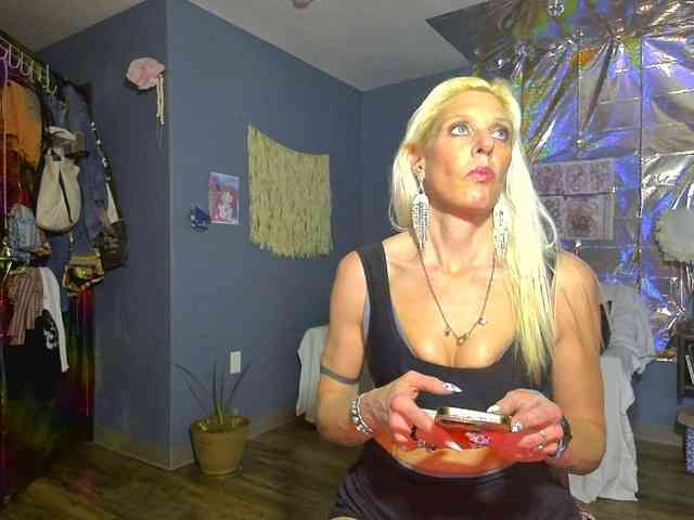 mylfGlama webcam