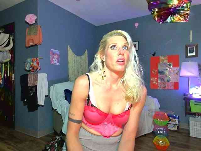 mylfGlama webcam