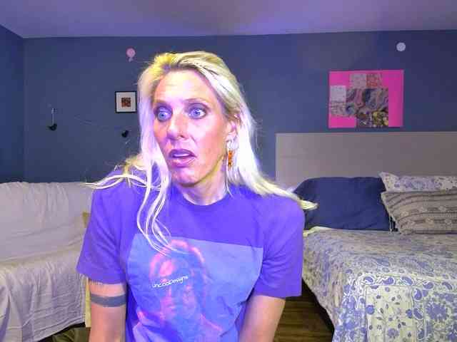 mylfGlama webcam