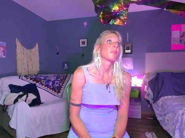 mylfGlama webcam