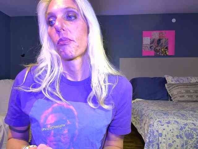 mylfGlama webcam