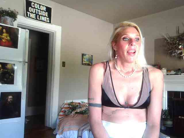 mylfGlama webcam