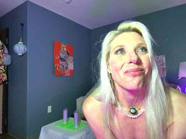 mylfGlama webcam