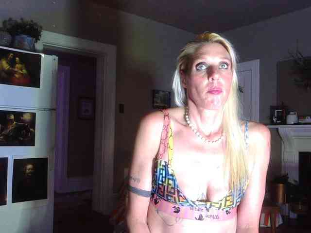 mylfGlama webcam