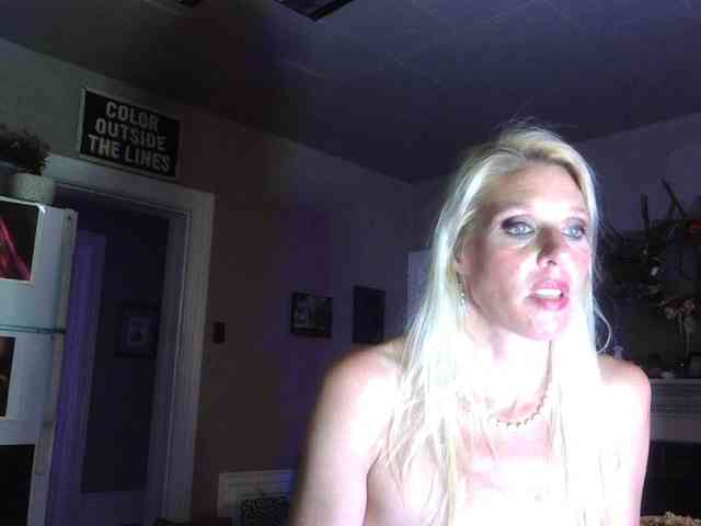 mylfGlama webcam
