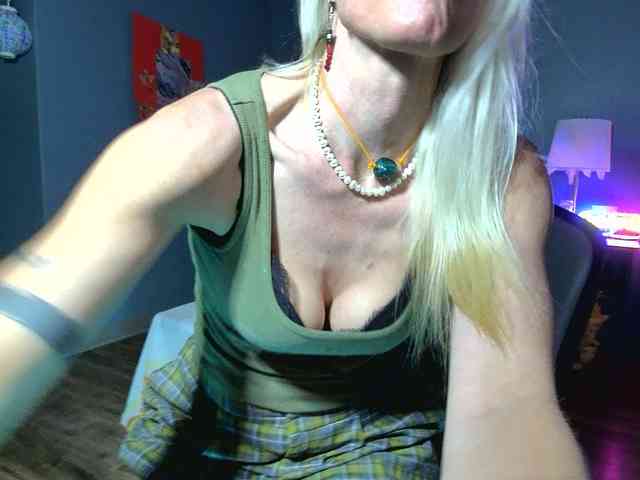 mylfGlama webcam