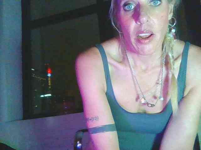 mylfGlama webcam