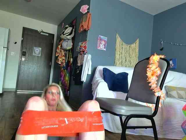 mylfGlama webcam