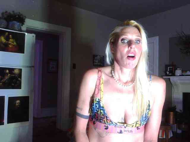 mylfGlama webcam
