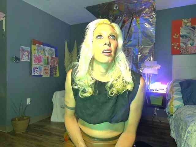 mylfGlama webcam