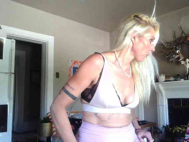 mylfGlama webcam