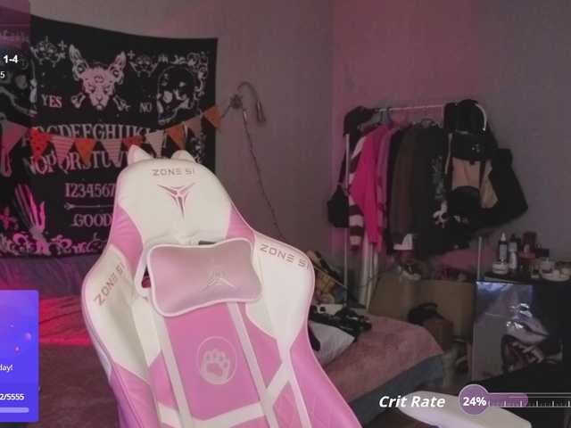 crispy-tati-'s BongaCams show and profile