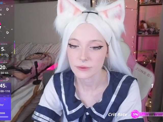 crispy-tati-'s BongaCams show and profile