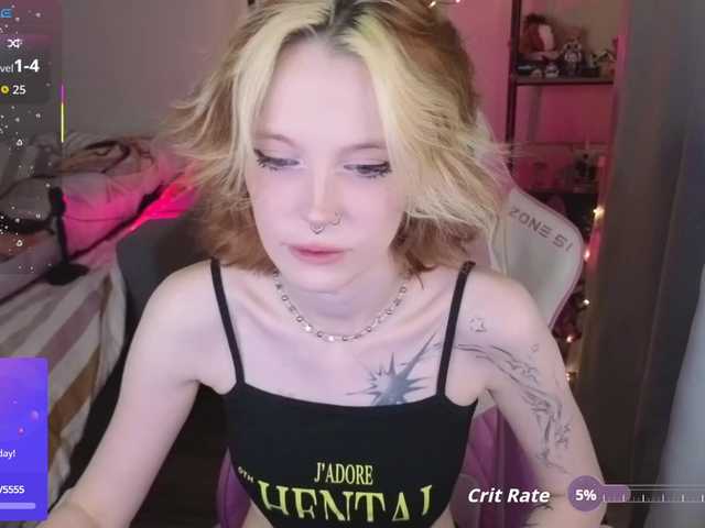 crispy-tati-'s BongaCams show and profile