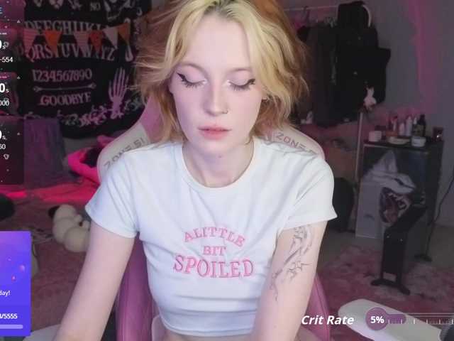 crispy-tati-'s BongaCams show and profile