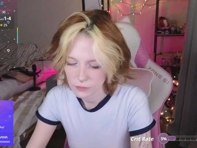 crispy-tati-'s BongaCams show and profile