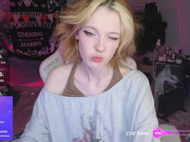 crispy-tati-'s BongaCams show and profile