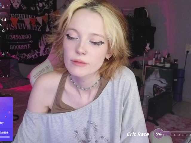 crispy-tati-'s BongaCams show and profile