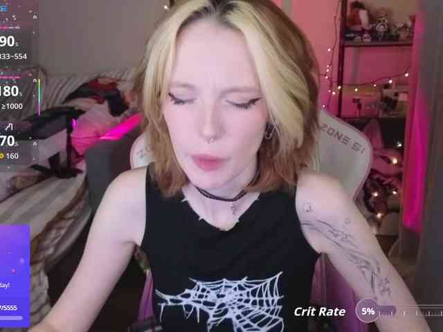 crispy-tati- Live Webcam on BongaCams