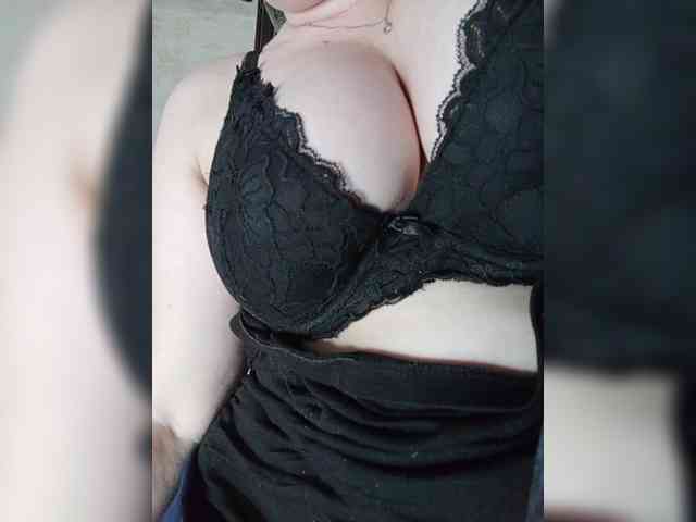 EveHugs webcam