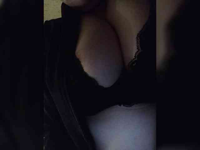 EveHugs webcam