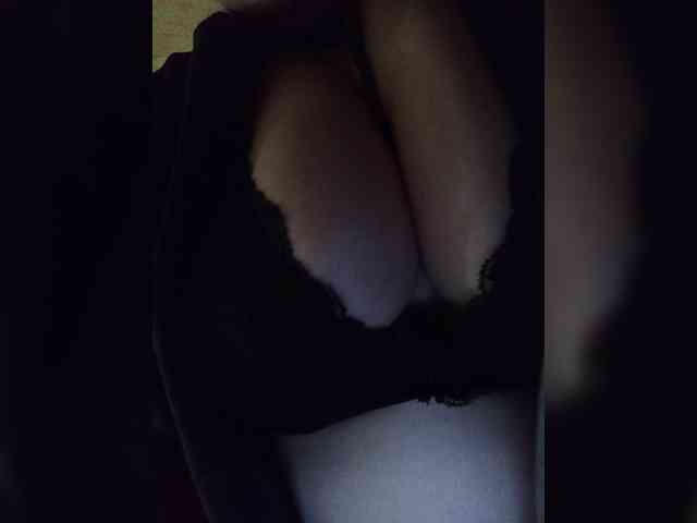 EveHugs webcam