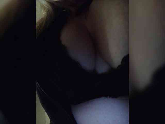 EveHugs webcam