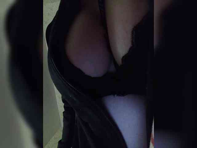 EveHugs webcam