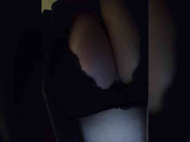 EveHugs webcam