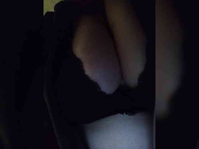 EveHugs webcam