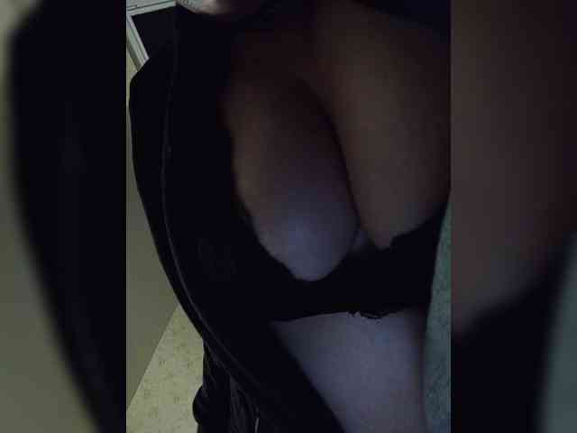 EveHugs webcam