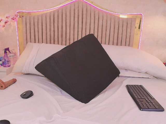 Kismett-Aziz's BongaCams show and profile