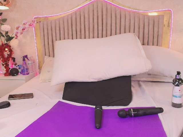 Kismett-Aziz's BongaCams show and profile