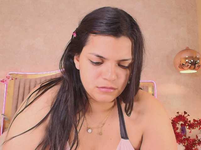 Kismett-Aziz's BongaCams show and profile