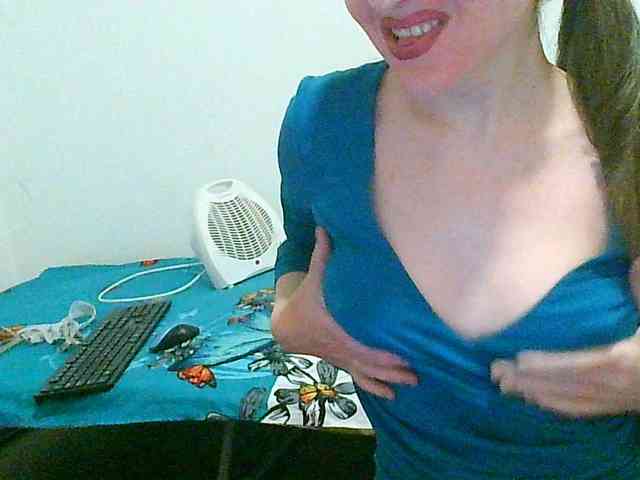 MagalitaAx webcam