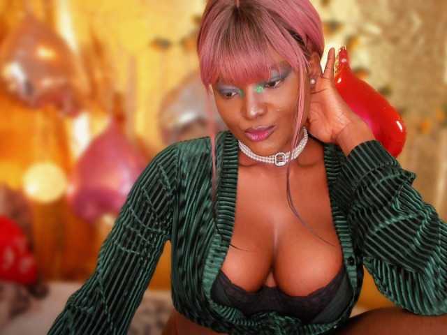Ebonysavage Live Cam on BongaCams