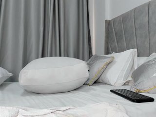 pretty-canella Porn Show