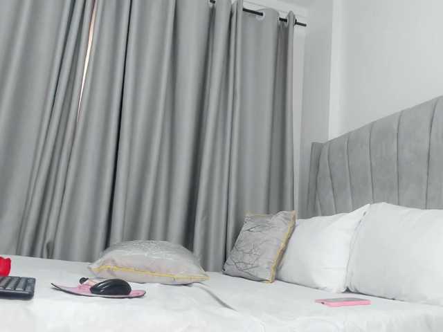 pretty-canella's BongaCams show and profile