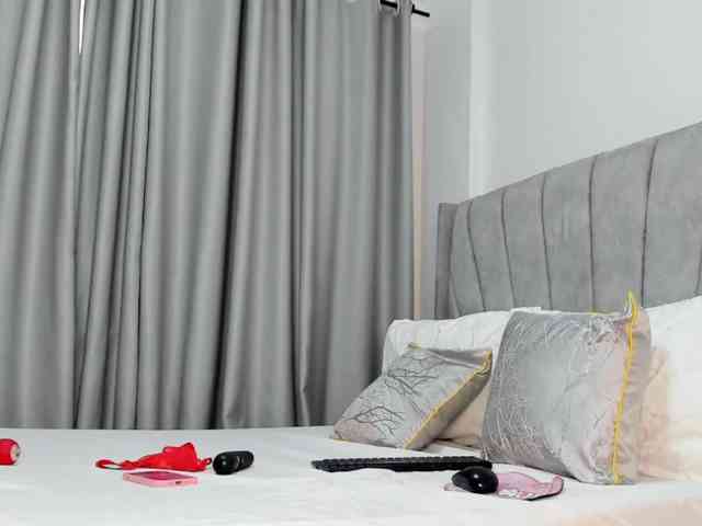 pretty-canella webcam