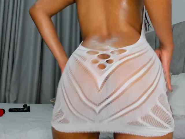 pretty-canella webcam