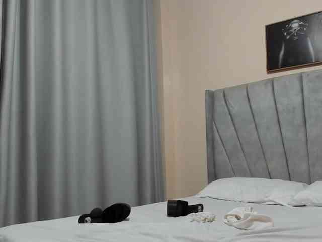 pretty-canella webcam