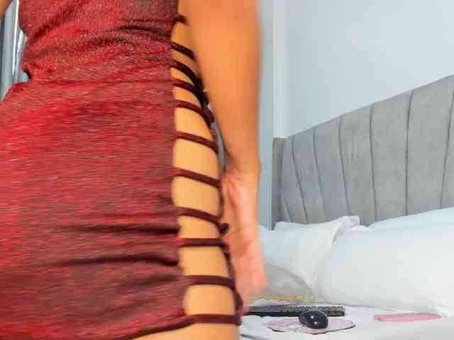 pretty-canella webcam