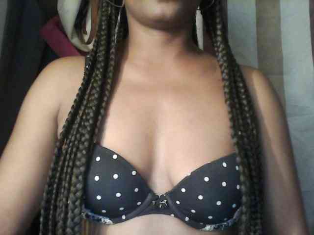 MayaQueen webcam