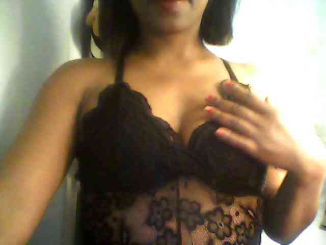 MayaQueen webcam