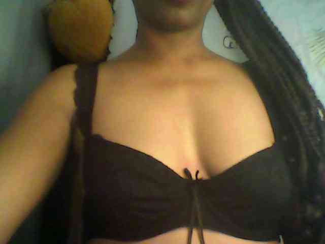 MayaQueen webcam